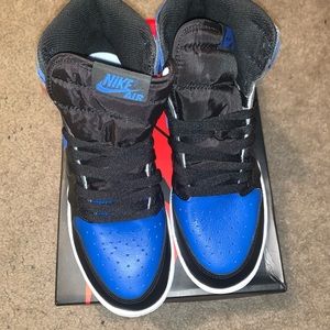 Air Jordan Royal 1’s size 6 gs